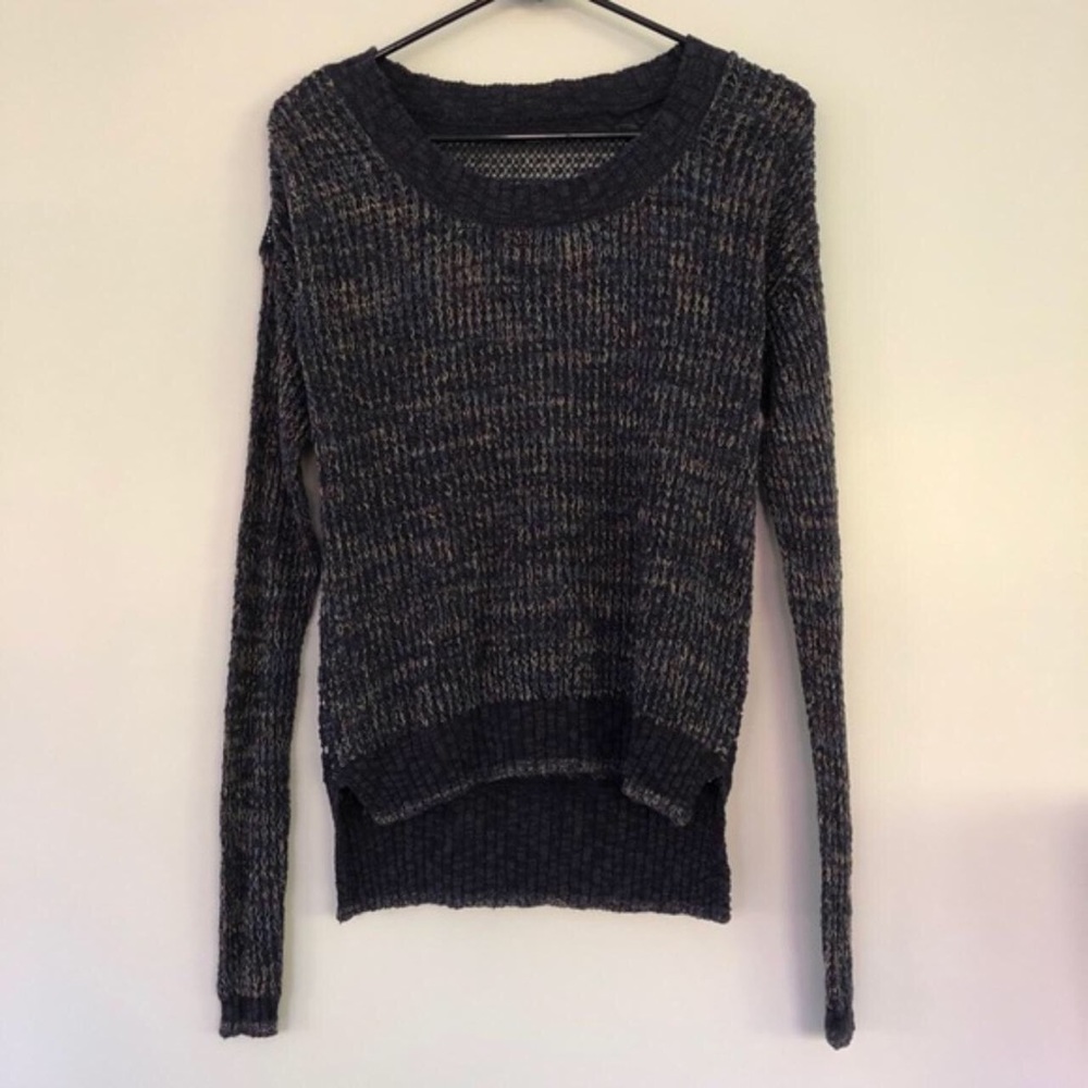 sweater - Picture 2 of 5